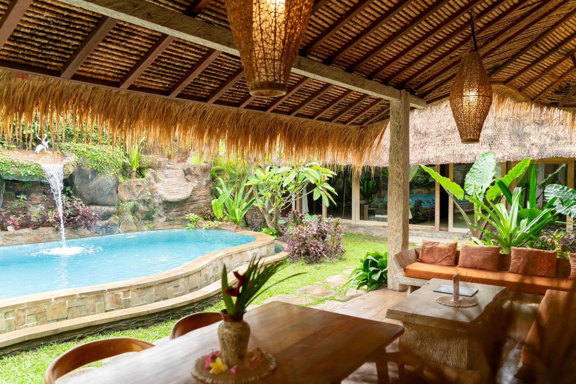 Puri Samaira Villa Tanjung  ภายนอก รูปภาพ